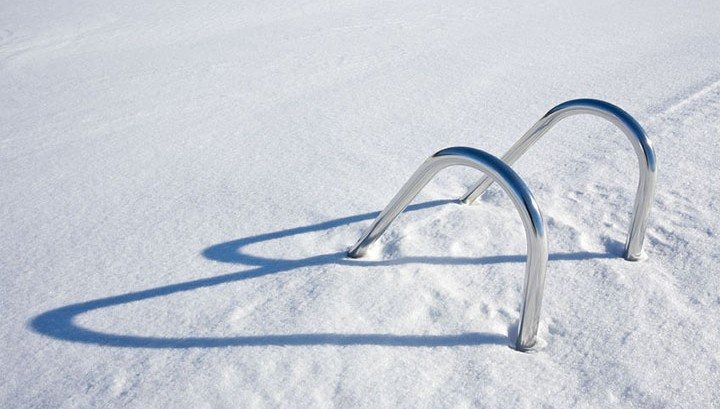 Cómo invernar tu piscina paso a paso
